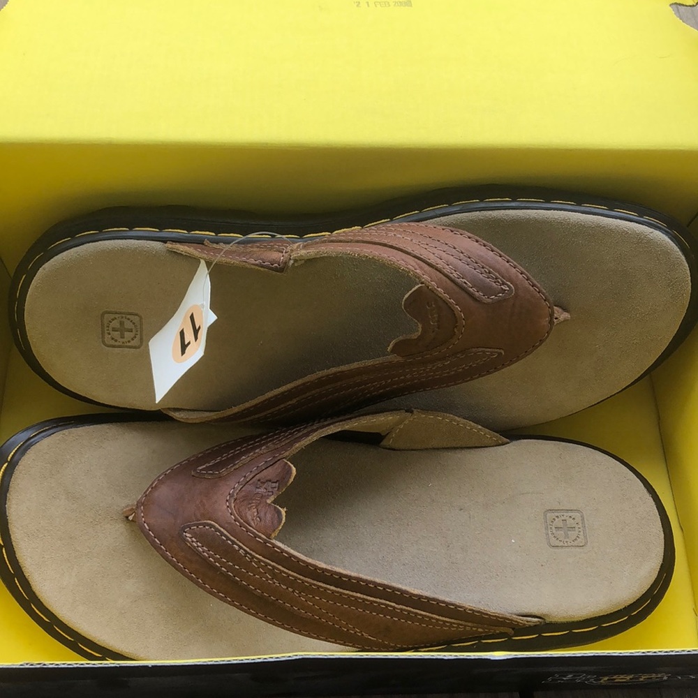 Dr. Martin men’s size 11 flip flops